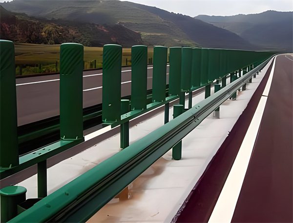 巴中三波护栏板在高速公路的应用